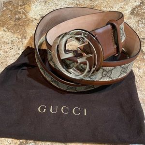 Men’s brown Gucci belt